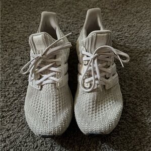 White Adidas Ultraboosts Size 9W